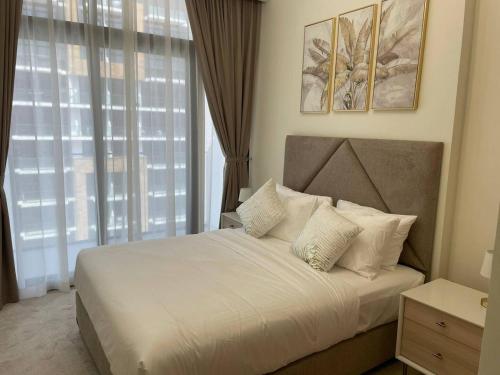 Pleasant New One Bedroom Apartment Azizi Riviera, Дубай (фото 4)