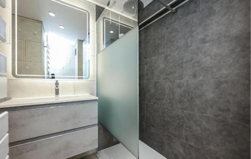 Two-Bedroom Apartment image 3