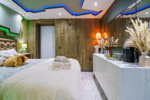 Central London Hub - London Central London Hub - London