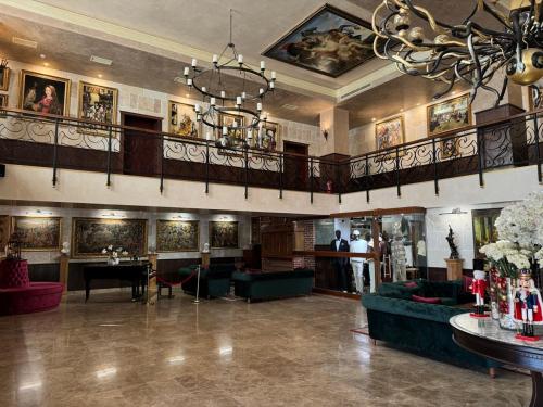 Előcsarnok, Goldenburg Residence in Brestnik