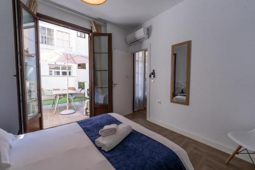 Apartment with Terrace image 8