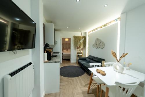 Standard Apartment image 2