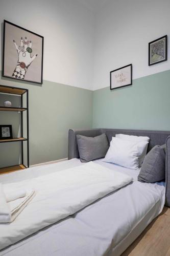Jade Apartment In Downtown Budapest DOB27, Budapest