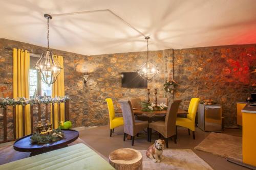 Dandy Villas Palios Agios Athanasios Rocky - Fireplace - Village Square - Βεύη