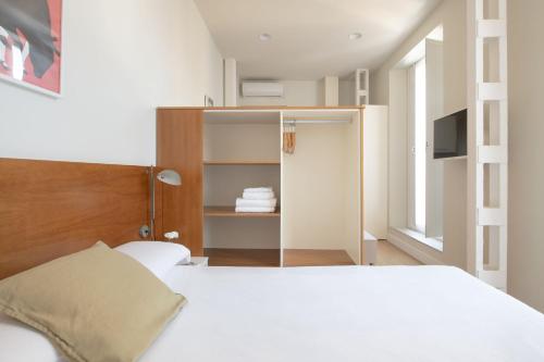 1 double bed, 1 sofa bed