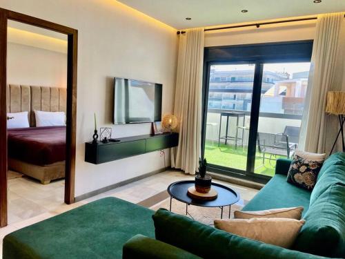 Natural Harmony Suite - 2 BR Marina Bay Beach View, Танжер