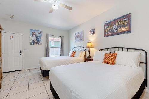 Wasser Lodge #105 - Pizza Lovers in New Braunfels, USA