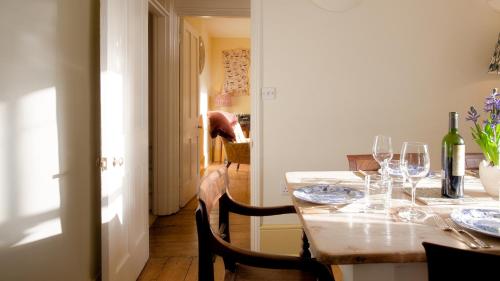 Létesítmények, Chequers Cottage in Cockleford