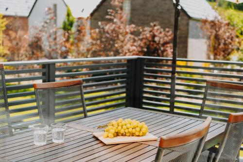 ระเบียง/ชานเรือน, Ulinia Zacisze Dom Comfort 70m2 in ซาร์บสค์