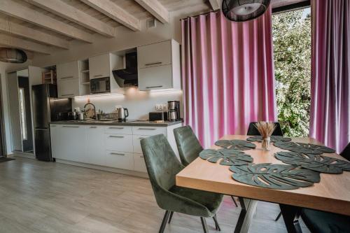 ห้องครัว, Ulinia Zacisze Dom Superior 90m2 - Fala - Mierzeja - Wydma in ซาร์บสค์