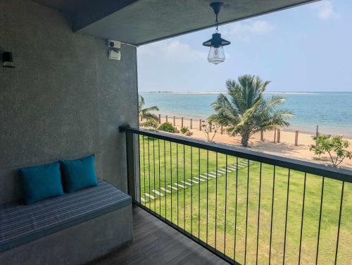 Hiru Beach Resort & Kitesurfing in Kalpitiya