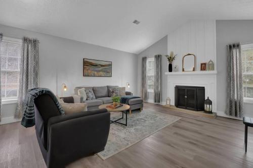 The Smart Stay ! New Remodel! Minutes from Atlanta in Norcross, USA