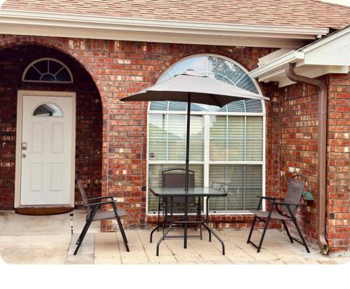 House at Clear creek - Just 2 miles to Ft Cavazos , Adventhealth in Killeen, USA