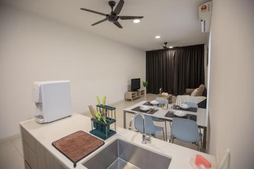 V Residence at Sunway Velocity by MY TRIP & MY STAY - image 10