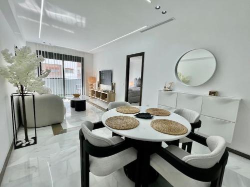 The White Cristal - 2 BR with Balcony 1