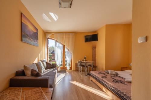 Family Room with Mountain View image 10