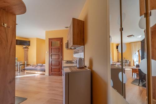 Family Room with Mountain View image 8