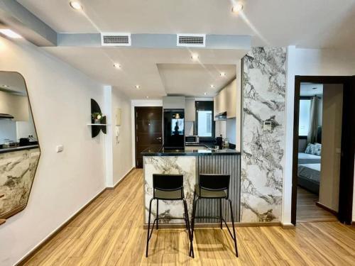 The Harmony Loft- 2 BR Balcony & BeachWalk 4