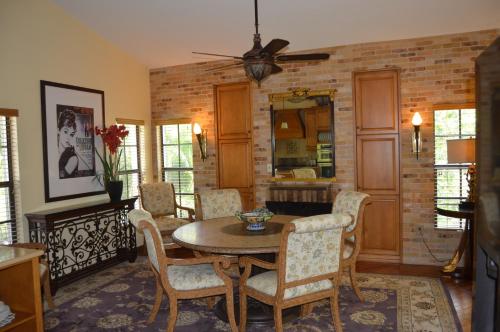 Konyha, Phillips Creek Villa in Harlem Heights