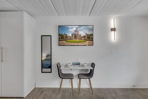 King Bed Studio Near Disney World and Free Parking in Kissimmee, USA