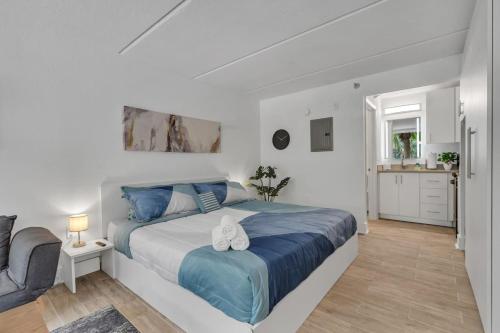Relaxing Studio 7 Mins to Disney and Free Parking in Kissimmee, USA