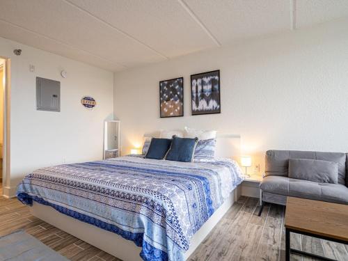 Stylish Studio 7 Min to Disney and Free Parking in Kissimmee, USA