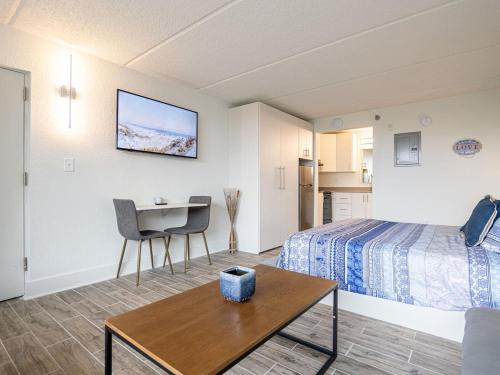 Stylish Studio 7 Min to Disney and Free Parking in Kissimmee, USA