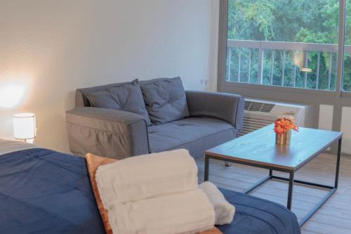 Stylish Studio 8min to Magic Kingdom and Free Parking in Kissimmee, USA