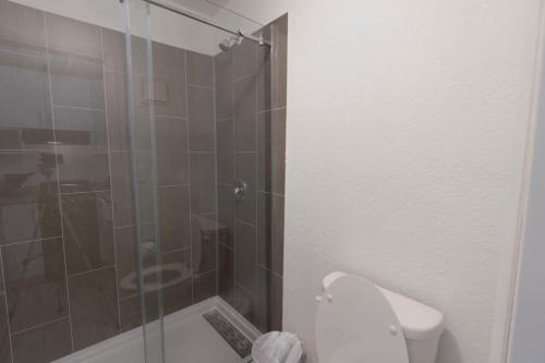 Serene Studio 8 min to Disney World and Free parking in Kissimmee, USA