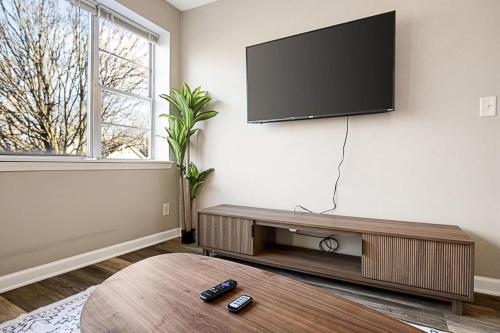 Urban 1BD moments away from DT Peoria Urban 1BD moments away from DT Peoria