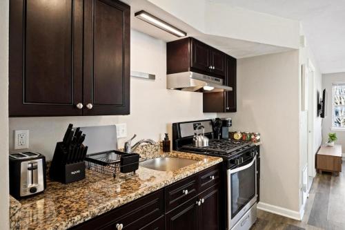 the susan - a cozy, comfy 1bd suite the susan - a cozy, comfy 1bd suite