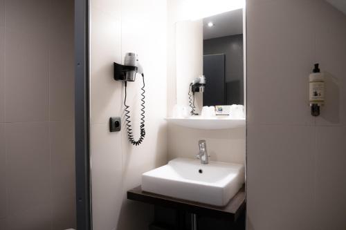 Red Fox Room Type - Triple Room