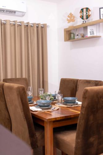 Beautiful 2BR Haven with Easy Transit at North Legon - image 4