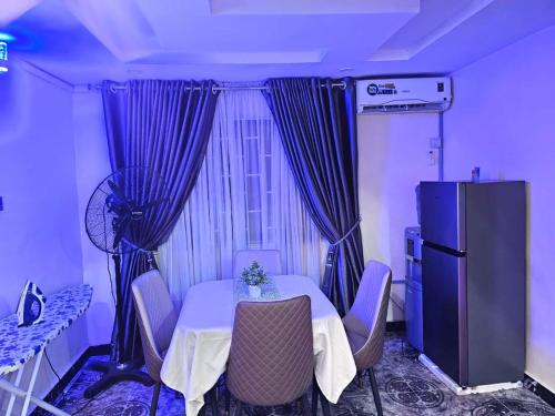 Ade Shortlet And Holiday Home Apartment