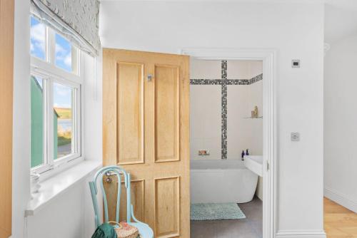 10 At The Beach Torcross - image 10