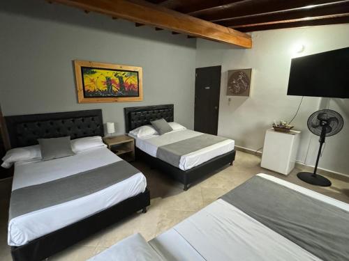 Double Room with Private Bathroom image 9