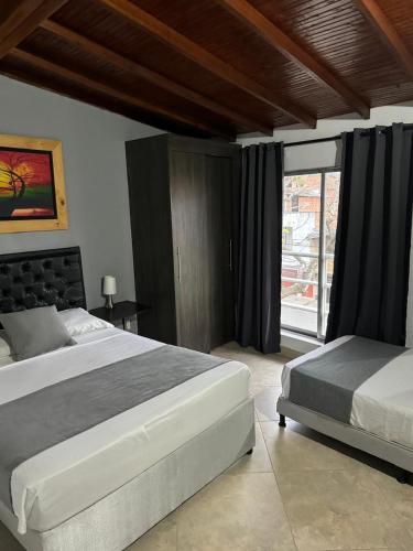 Double Room image 2
