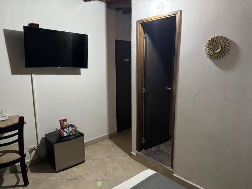 Double Room image 9