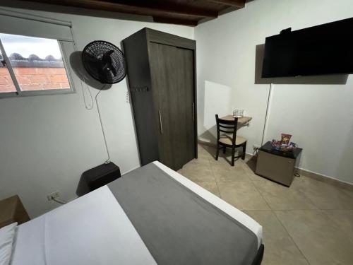 Double Room image 5