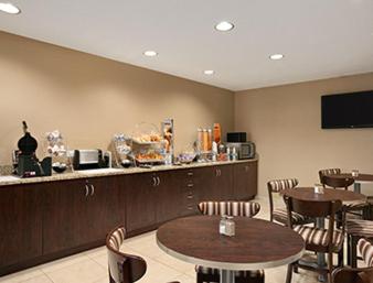 Microtel Inn & Suites By Wyndham Mineral Wells/Parkersburg