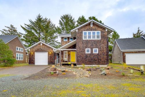 Rockaway Beach Home with Hot Tub 4 Blocks to Beach! - image 8
