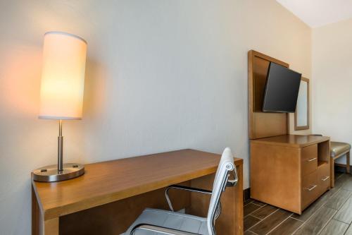 Tropical Winds Resort Hotel - image 2