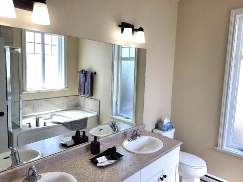 Spacious Bordeaux Cottage With Golf Cart #191