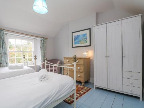 Trenouth Cottage - image 2