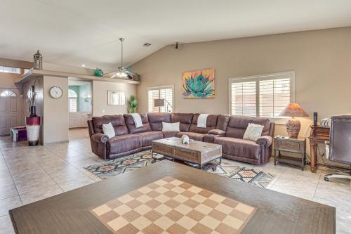 Sophisticated La Quinta House Less Than 5 Mi to Coachella! - image 3