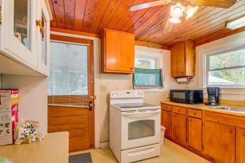 Floral City Vacation Rental about 1 Mi to Boat Ramp! in Floral City, USA