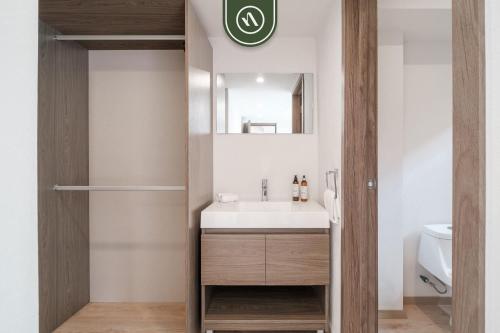 Brand New 2 BR Condo in Reforma - King Beds Brand New 2 BR Condo in Reforma - King Beds