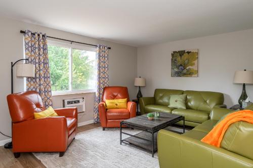 Midcentury Modern 2br - Ud Wpafb in Kettering, USA