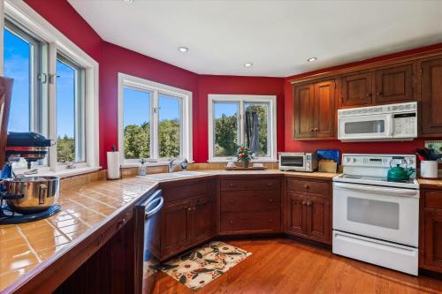 Gin Brook Estate in Stowe, USA
