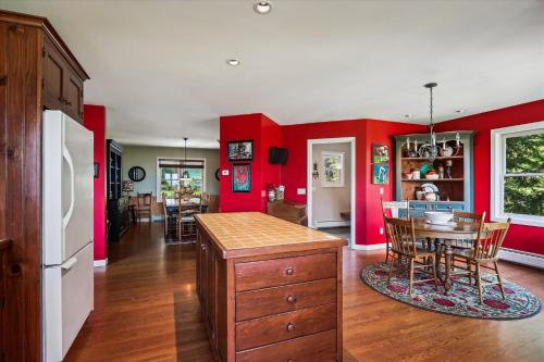 Gin Brook Estate in Stowe, USA